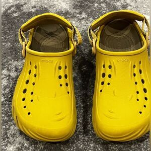 Crocs Echo Clogs in the "Desert Grass" color Size Men 8 Women 10 Unisex